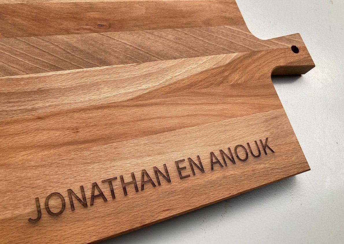 Borrelplank - Serveerplank Traditional XXL - Met naam of logo gravering - 57,5 cm x 17,5 cm - houtensnijplankenmetlogo.nl