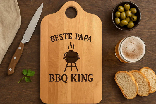 Het Perfecte Vaderdagcadeau 2025: Een Gepersonaliseerde Houten Borrelplank of Snijplank - houtensnijplankenmetlogo.nl
